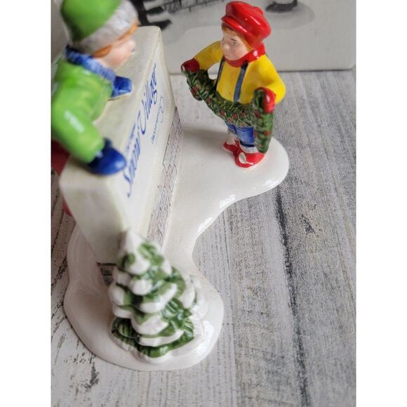 Dept 56 51349 AS IS Kids Decorating The Village Sign xmas - Picture 3 of 11